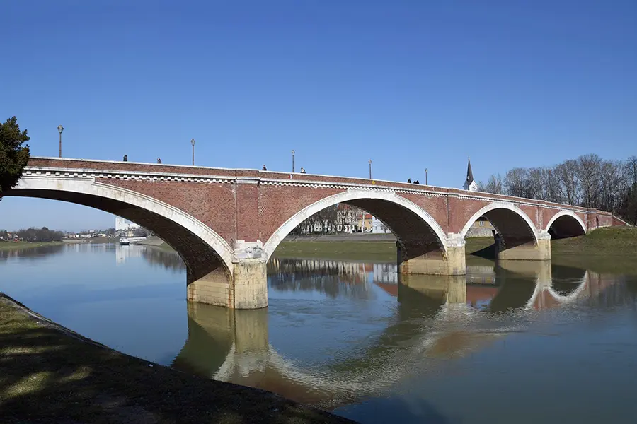 Hotel Siscia – A New 4 Star Hotel in the Heart of Sisak Kupa River Promenade Old Bridge3